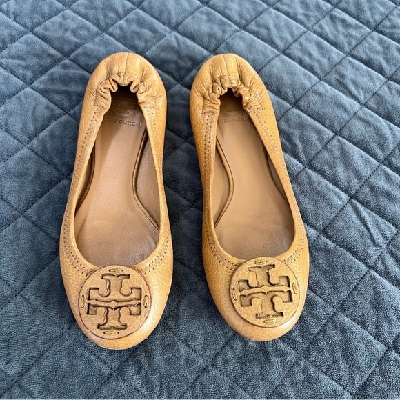 Tory Burch flats Women 6 Reva Royal Tan Brown Ballet Leather tumbled logo - Picture 1 of 16